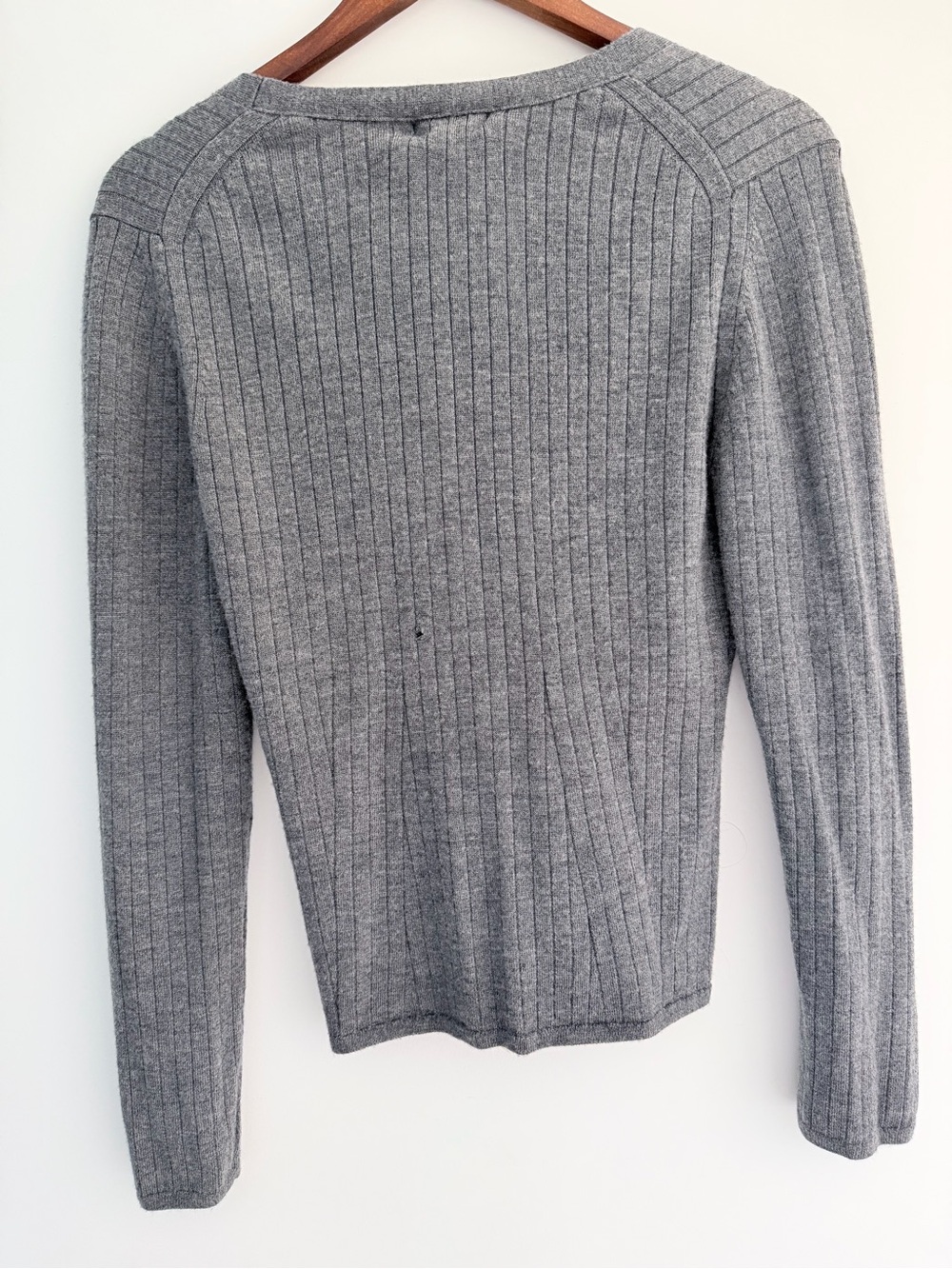Banana Republic Gray Ribbed V-Neck Button-Front Cardigan - Picture 4 of 4